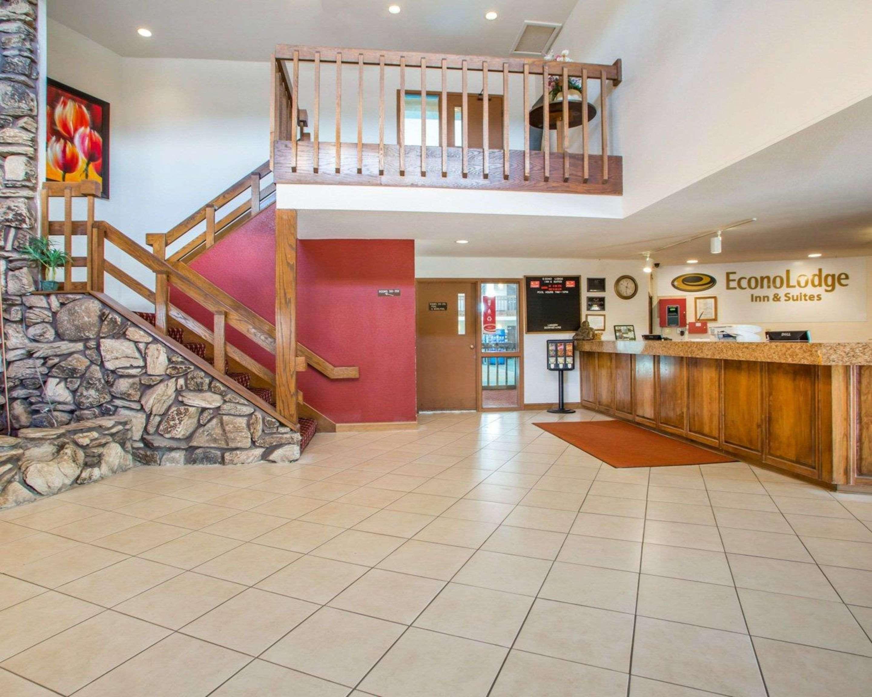 University Inn & Suites Stevens Point Extérieur photo