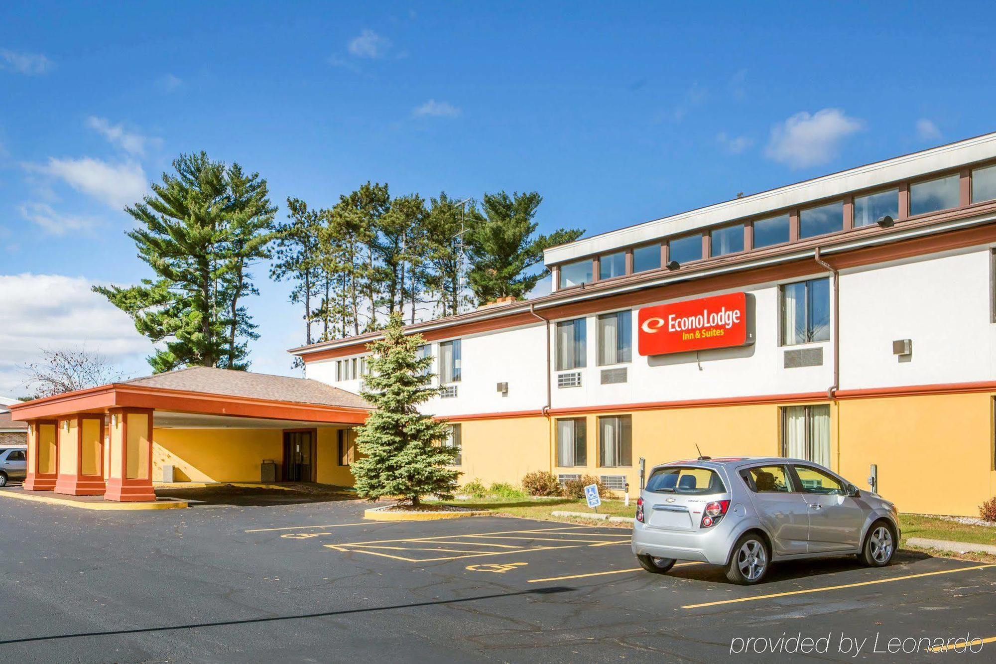 University Inn & Suites Stevens Point Extérieur photo