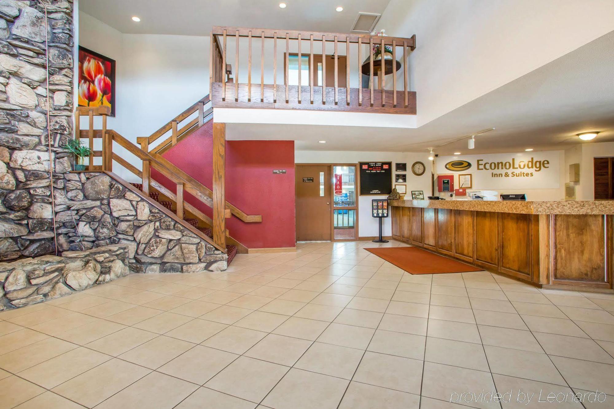 University Inn & Suites Stevens Point Extérieur photo