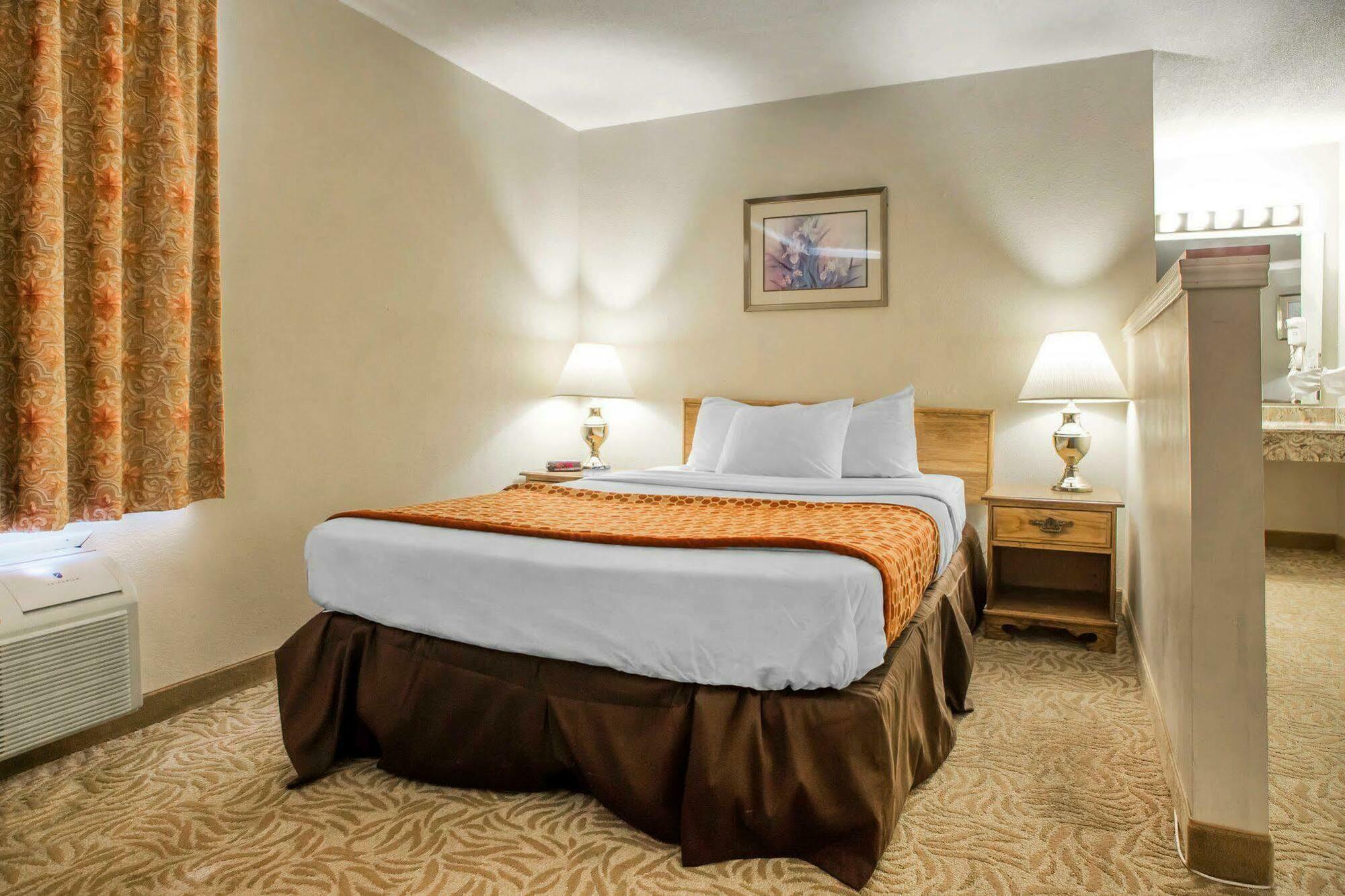 University Inn & Suites Stevens Point Extérieur photo